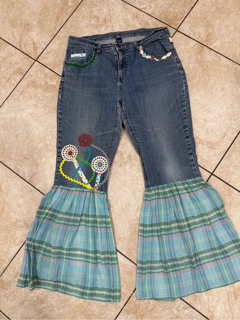 Falls Creek Up Cycled Blue Floral Patchwork Bell-Bottom Jeans sz 16